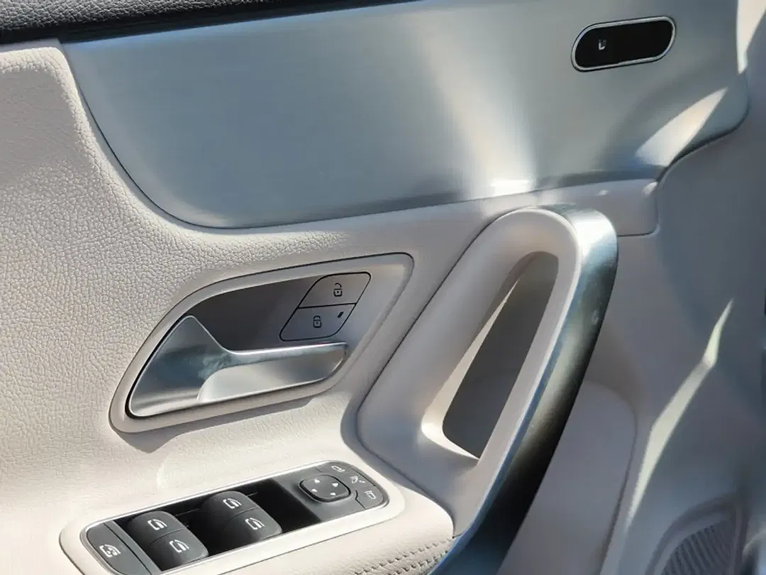 Mercedes-Benz A 180 - Thumbnail 5