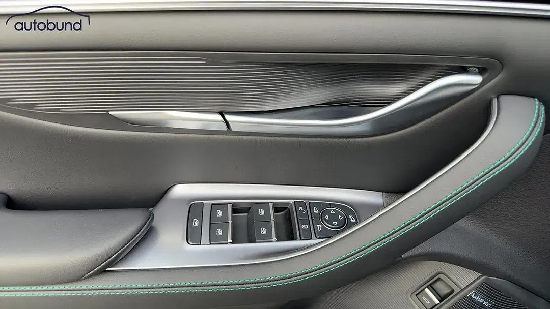 BYD Seal U DM-i PHEV Boost - Thumbnail 13