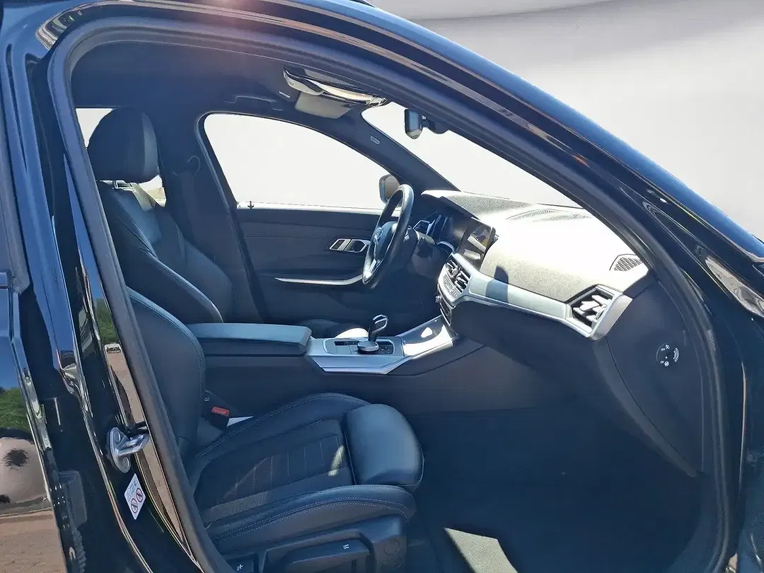 BMW 320 AUT xDrive Touring - Thumbnail 13