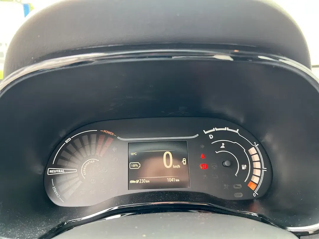 Dacia Spring EDC Essential - Thumbnail 9