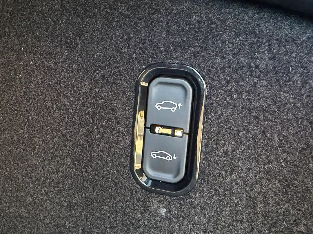 Zeekr 001 - Thumbnail 14