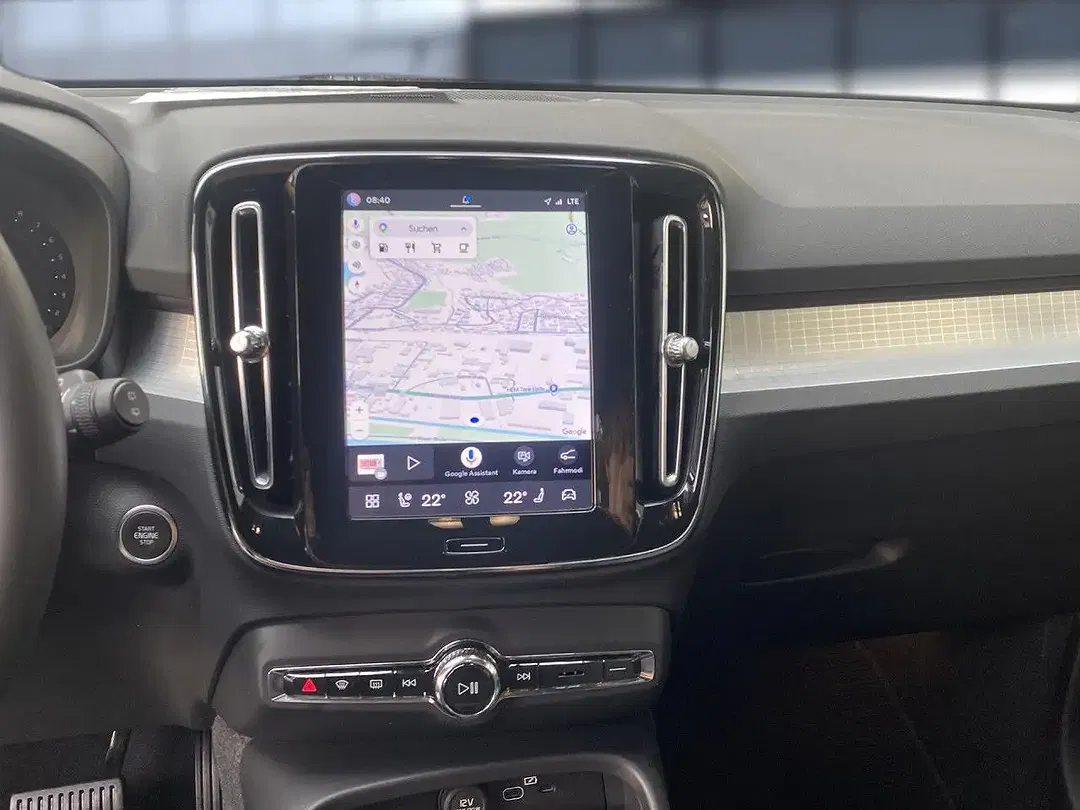 Volvo XC40 Plus Dark - Thumbnail 15