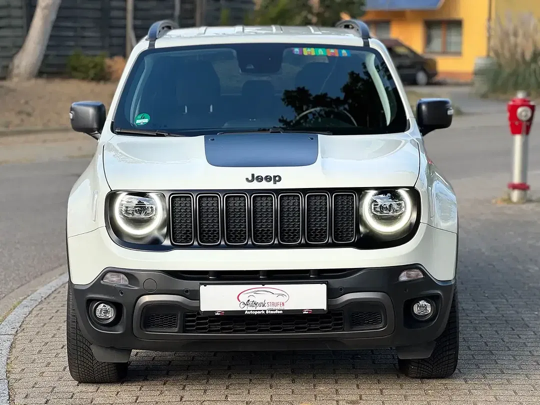 Jeep Renegade PHEV 4xe Trailhawk - Thumbnail 3