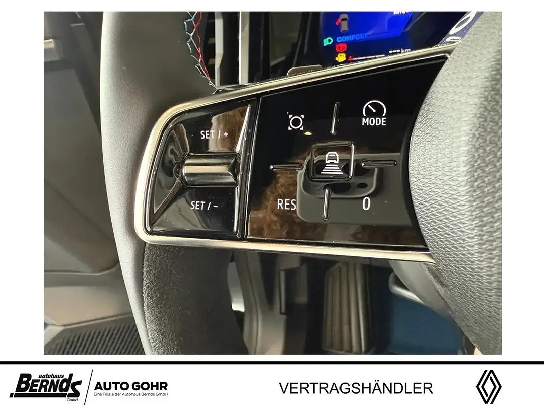 Renault Rafale E-Tech PHEV 4x4 - Thumbnail 12
