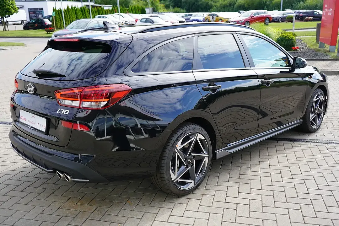 Hyundai i30 1.6 T-GDI AUT N Line cw - Thumbnail 4