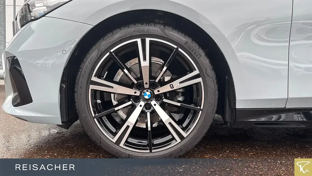 BMW 520 xDrive M Sport - Thumbnail 3