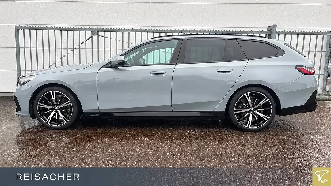 BMW 520 xDrive M Sport - Thumbnail 9
