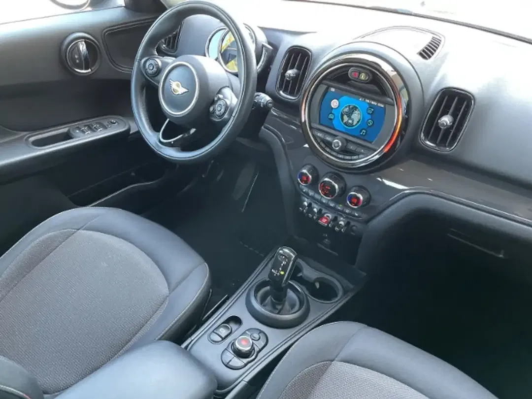 MINI Cooper Countryman - Thumbnail 3