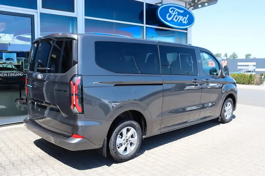 Ford Transit Custom Limited - Thumbnail 8