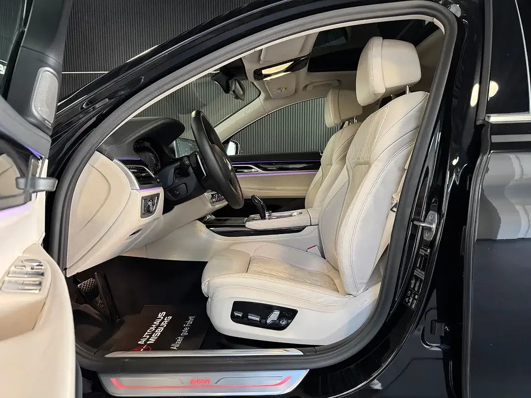BMW 740 xDrive - Thumbnail 10