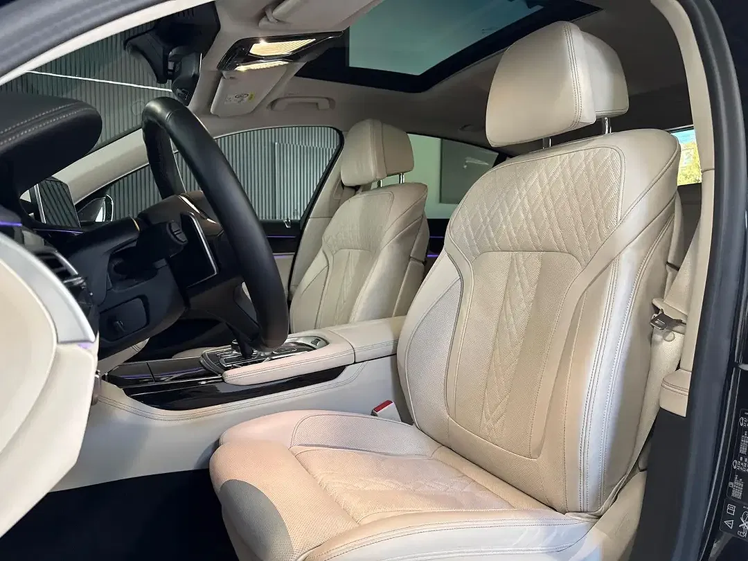 BMW 740 xDrive - Thumbnail 14