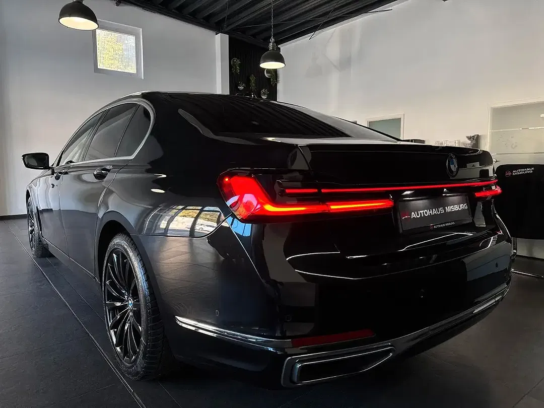 BMW 740 xDrive - Thumbnail 7