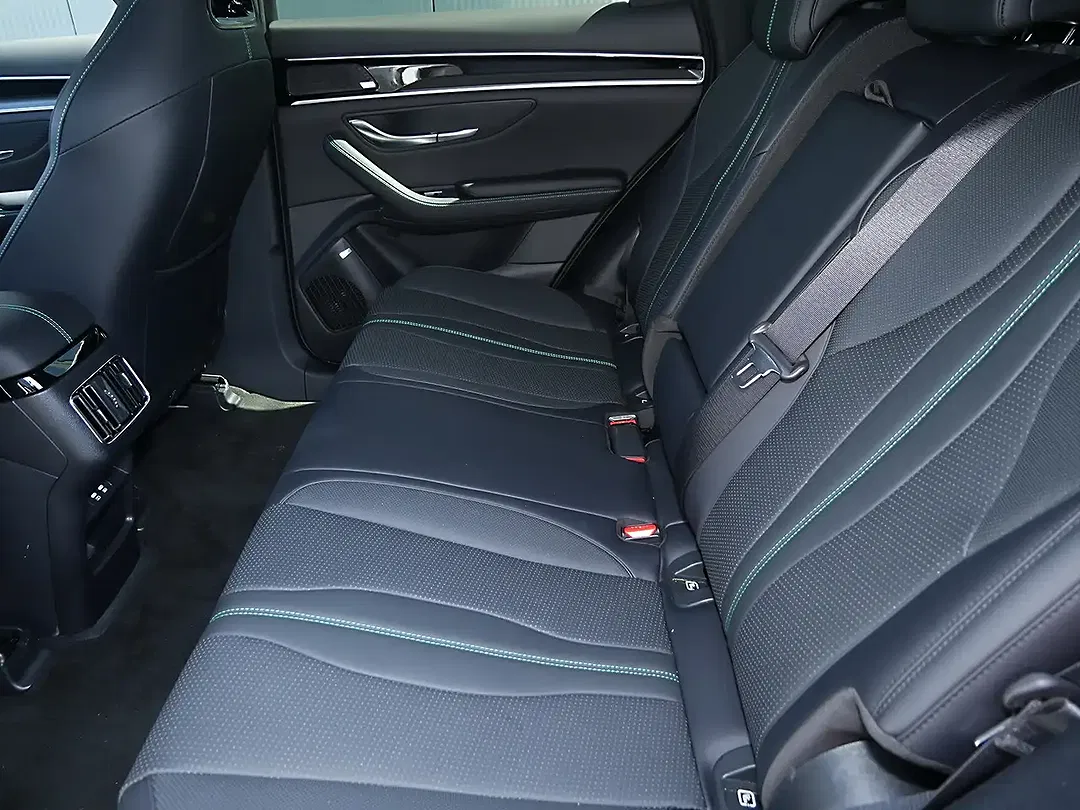 BYD Seal U 238 kW DM-i Design - Thumbnail 6