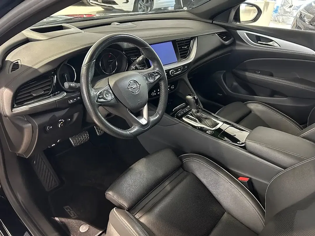 Opel Insignia 2.0 4x4 GSi - Thumbnail 10