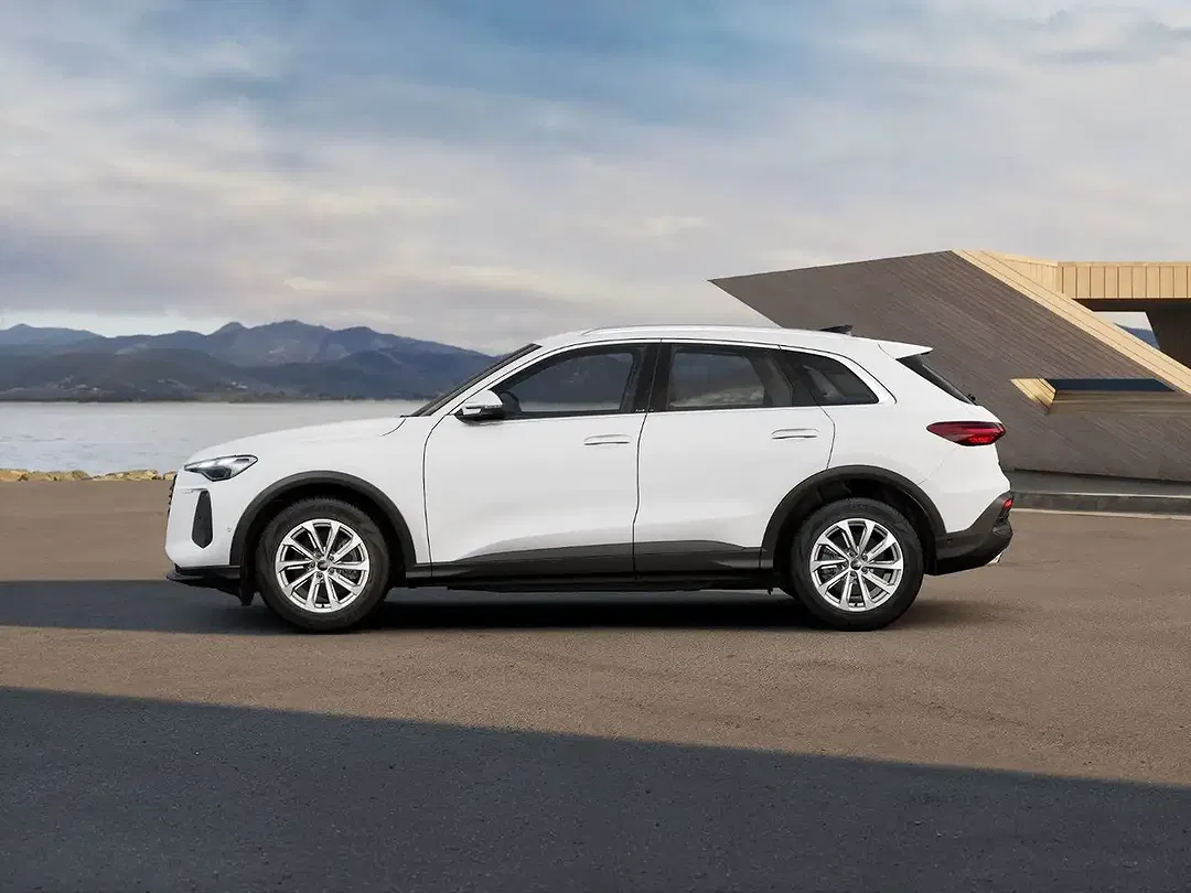 Audi Q5 TFSI S tronic - Thumbnail 3