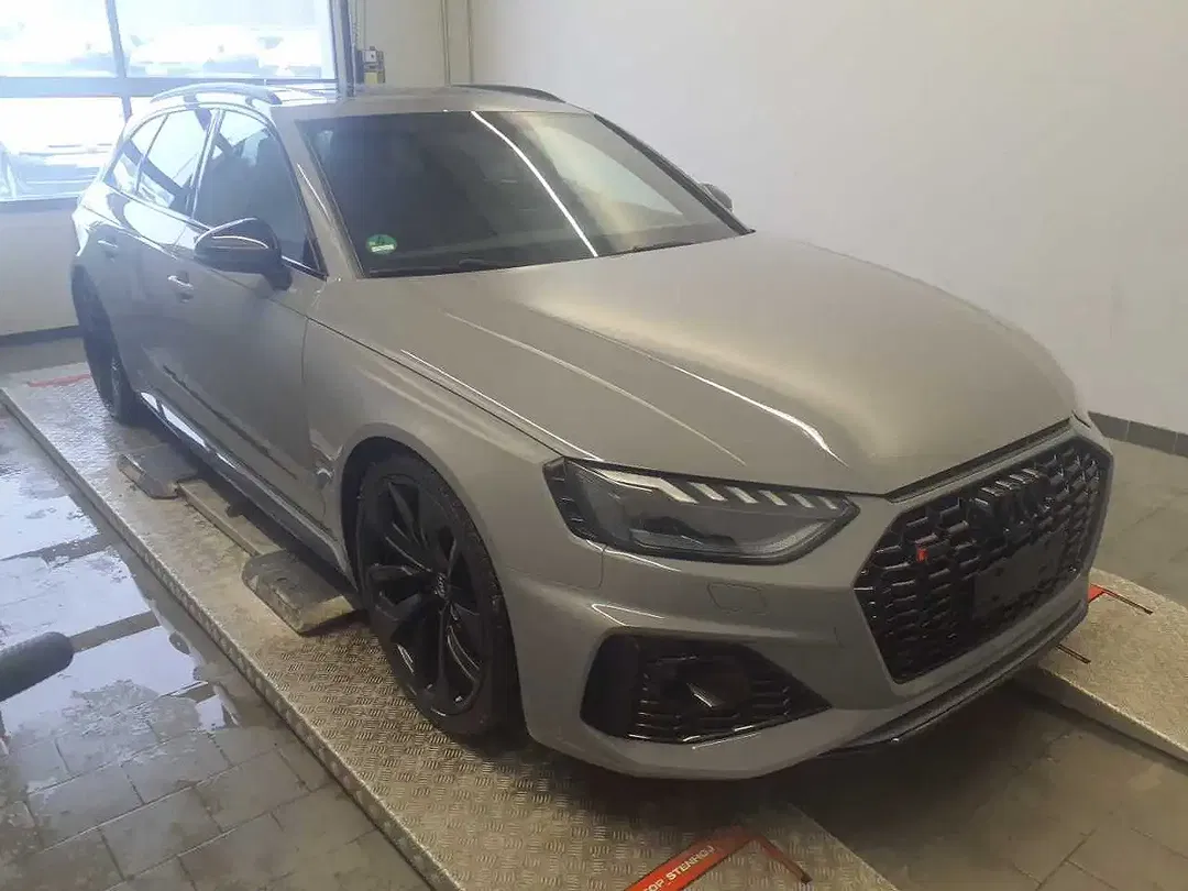 Audi RS4 Avant - foto 2