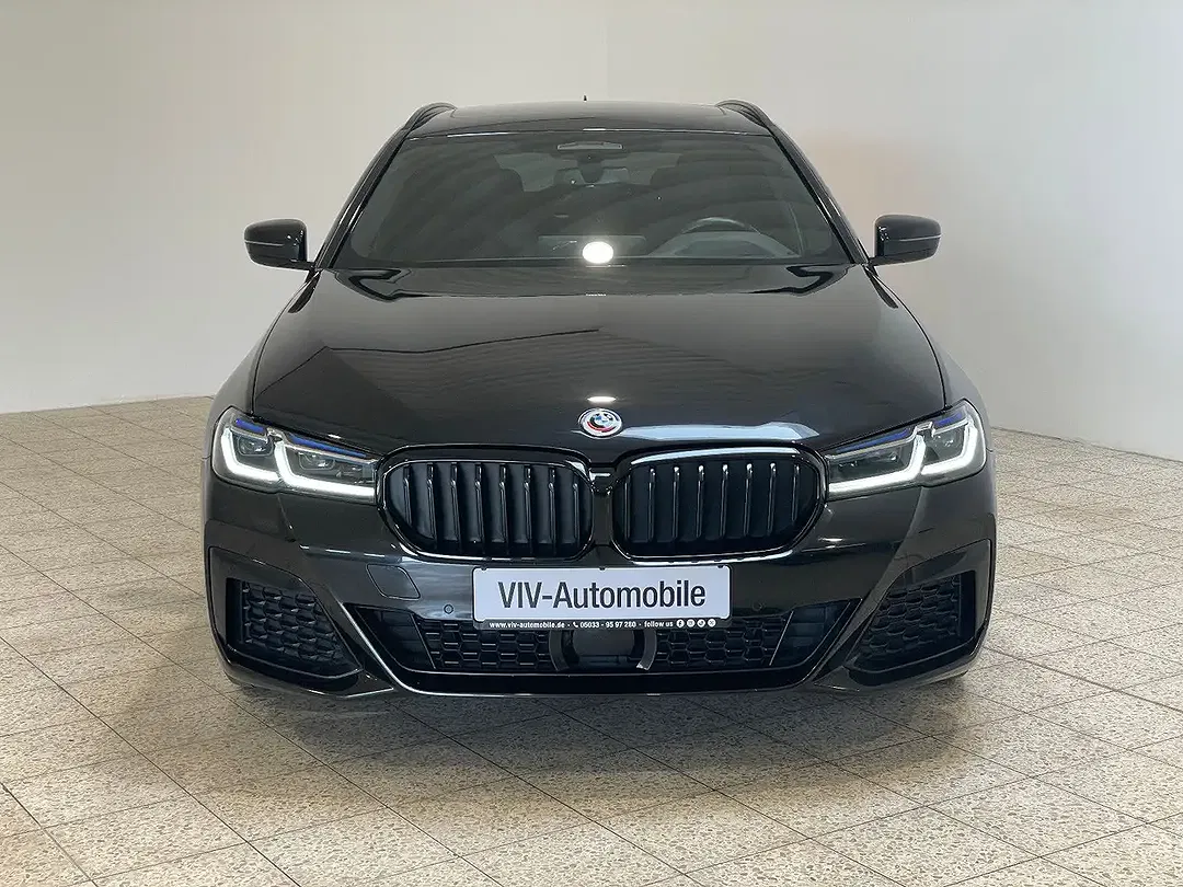 BMW 530 Touring M Sport - Thumbnail 2