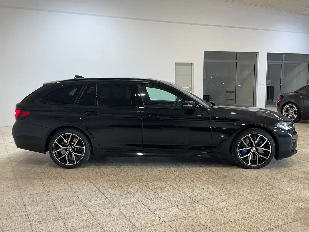 BMW 530 Touring M Sport - Thumbnail 8