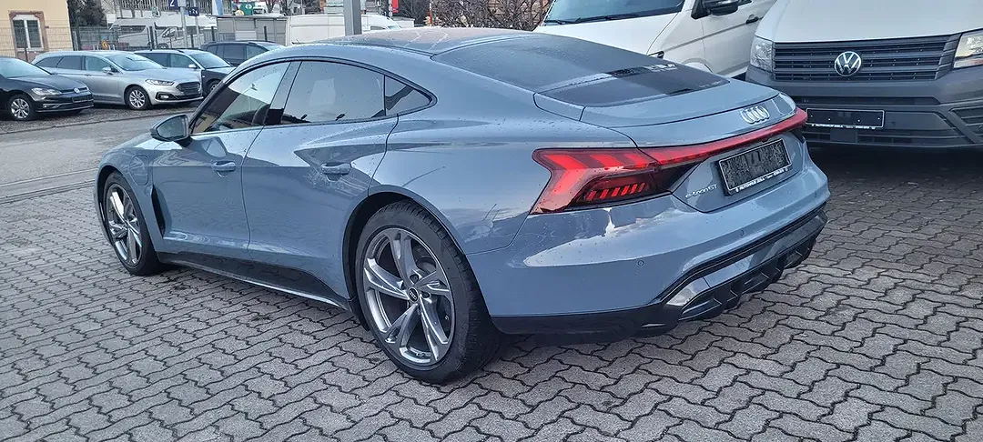 Audi e-tron GT quattro Base - foto 2