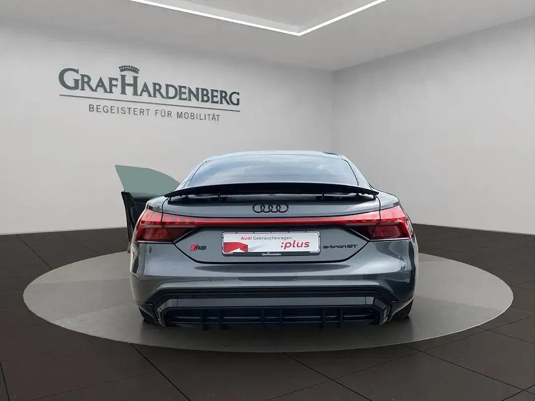 Audi e-tron GT quattro RS - Thumbnail 4