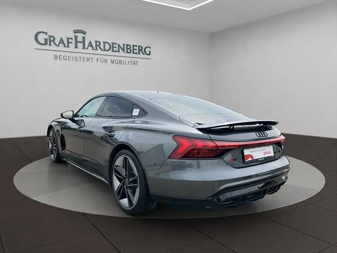 Audi e-tron GT quattro RS - Thumbnail 8