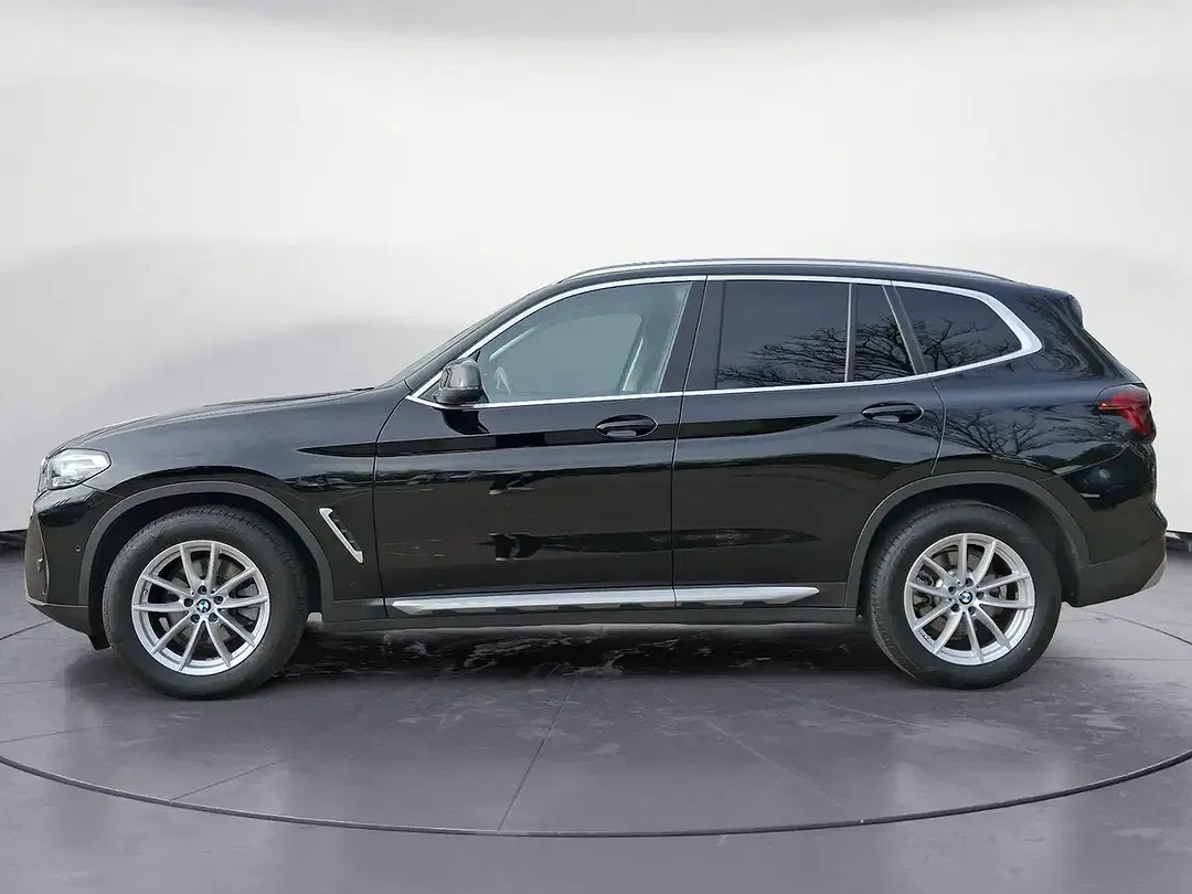 BMW X3 AUT xDrive - Thumbnail 3