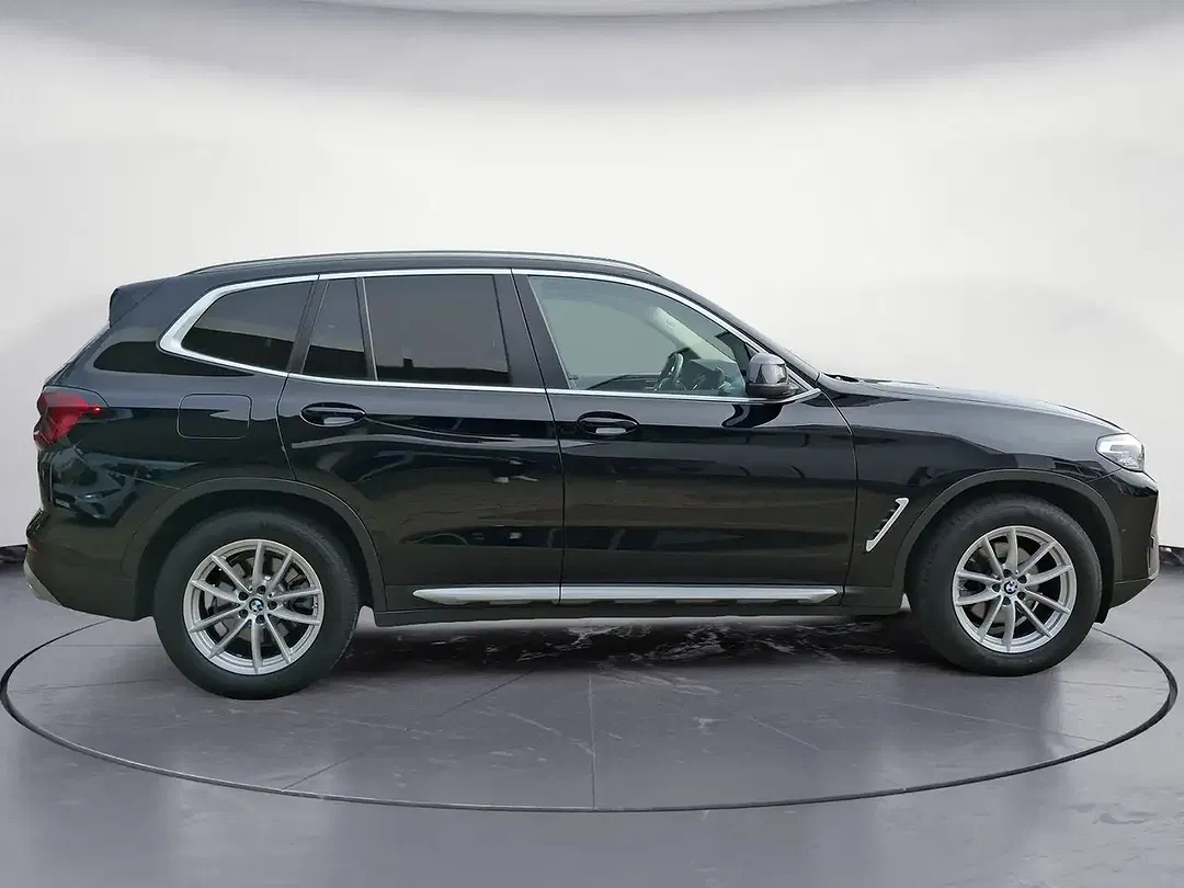 BMW X3 AUT xDrive - Thumbnail 6