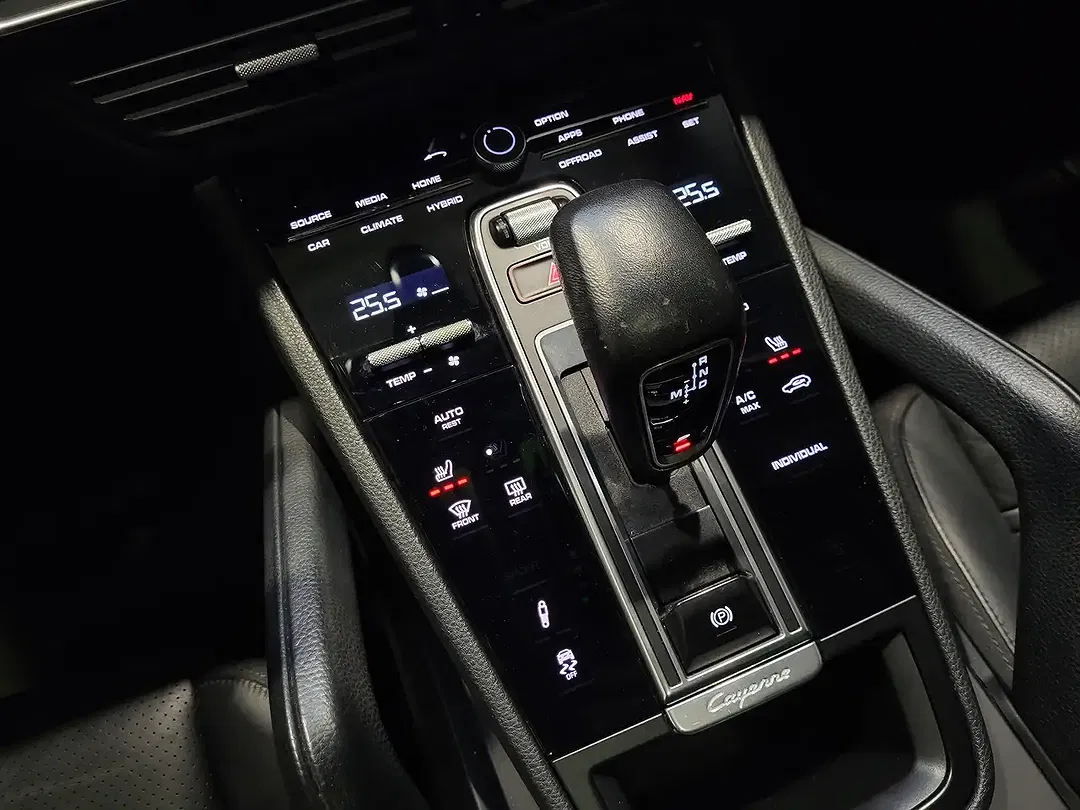 Porsche Cayenne E-Hybrid Sport Chrono - Thumbnail 11