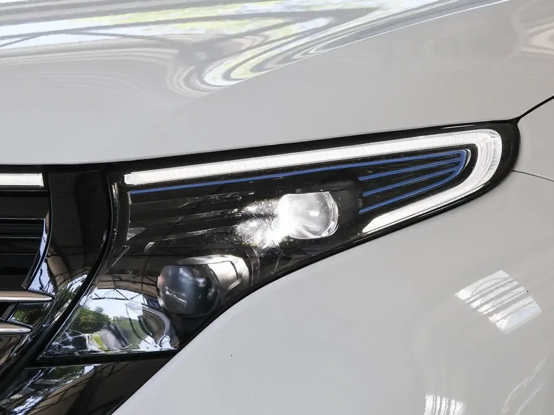 Mercedes-Benz EQC 400 4MATIC - Thumbnail 10