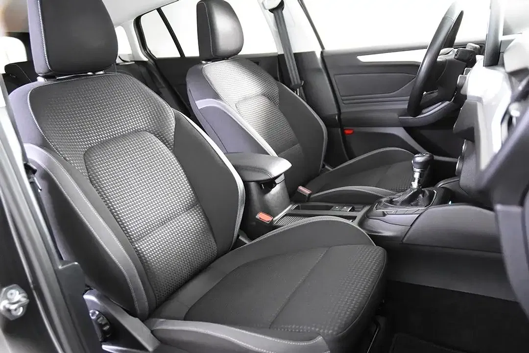 Ford Focus Titanium - Thumbnail 3