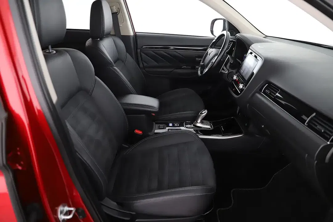 Mitsubishi Outlander PHEV 4WD Intense - Thumbnail 11