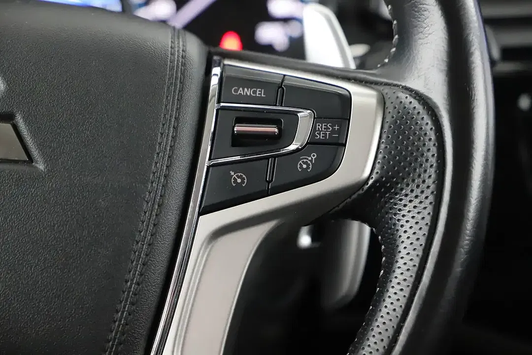 Mitsubishi Outlander PHEV 4WD Intense - Thumbnail 7