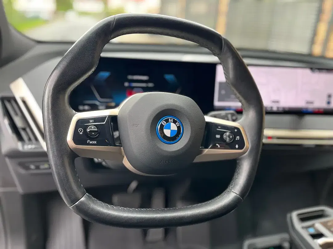 BMW iX xDrive Sport - Thumbnail 9