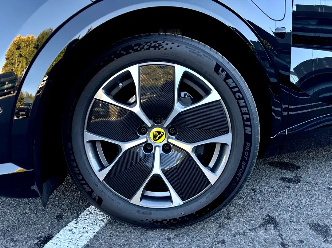 Lotus Eletre 600 - Thumbnail 4