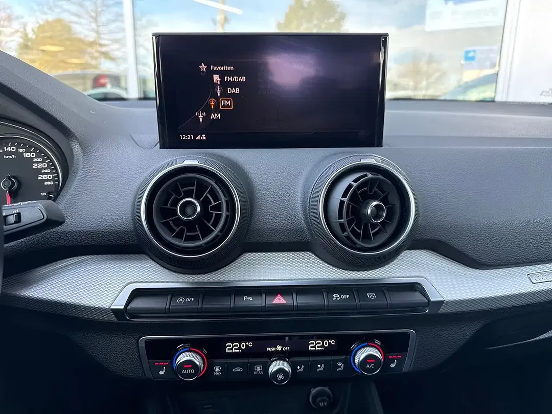 Audi Q2 30 TFSI - Thumbnail 11