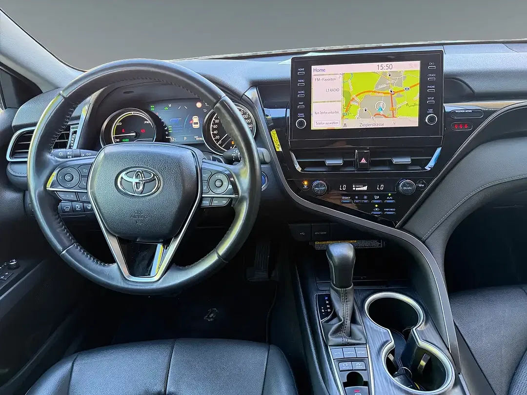 Toyota Camry Hybrid Executive - Thumbnail 10
