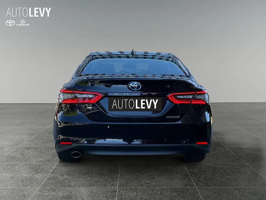 Toyota Camry Hybrid Executive - Thumbnail 4