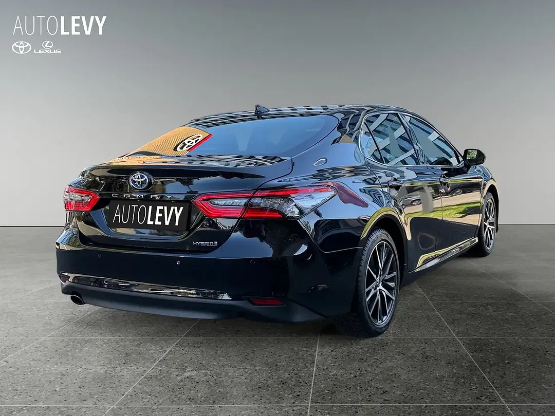 Toyota Camry Hybrid Executive - Thumbnail 5