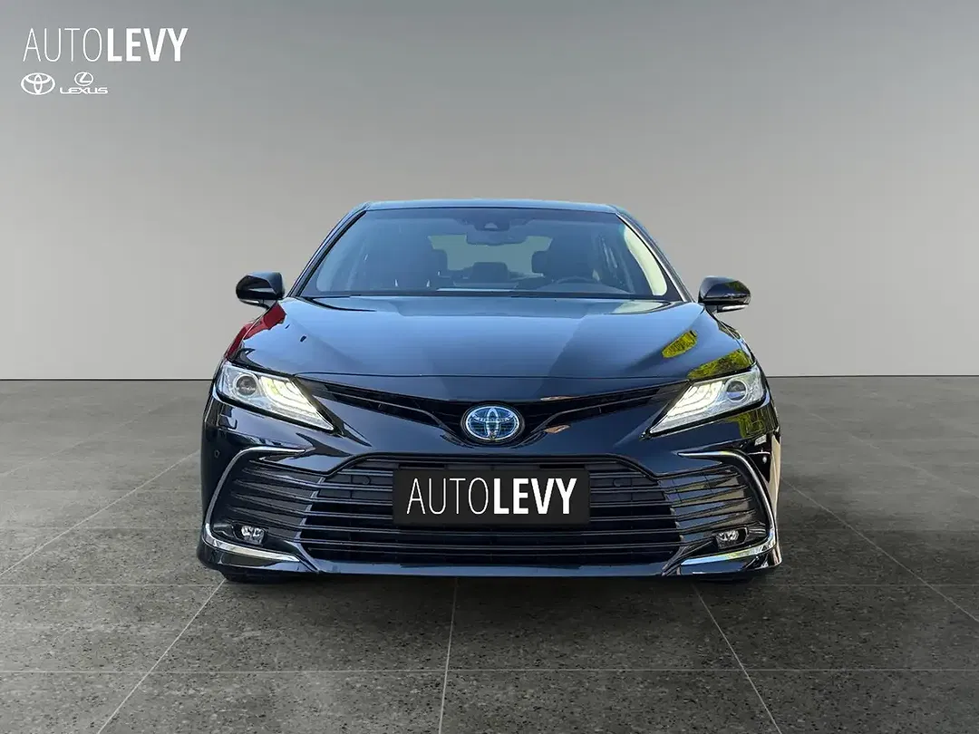 Toyota Camry Hybrid Executive - Thumbnail 8