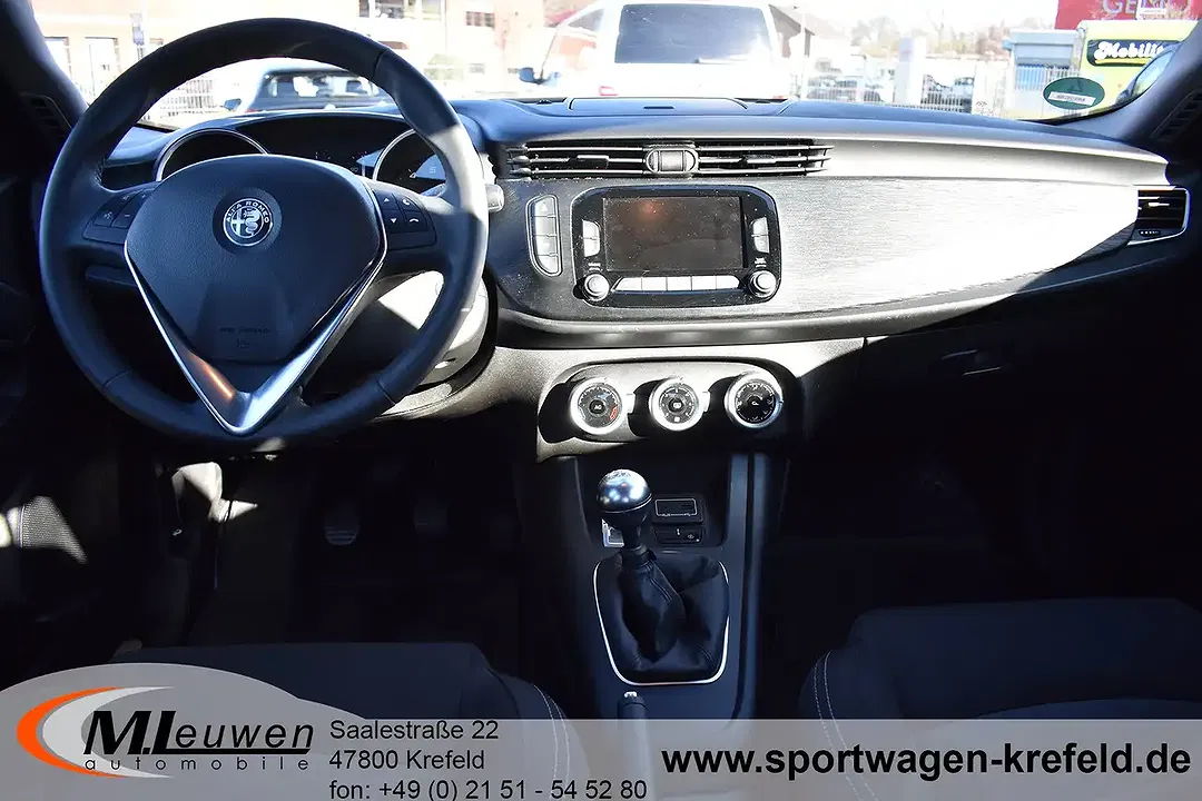 Alfa Romeo Giulietta 1.4 Turbo - Thumbnail 11