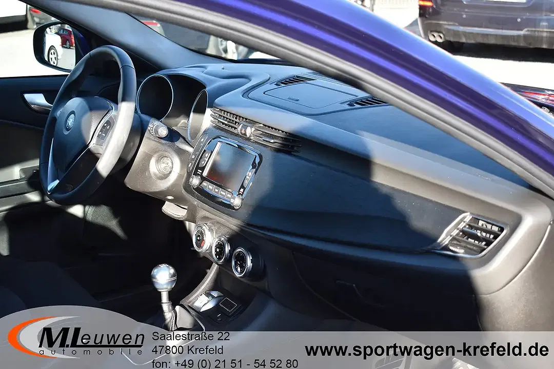 Alfa Romeo Giulietta 1.4 Turbo - Thumbnail 12