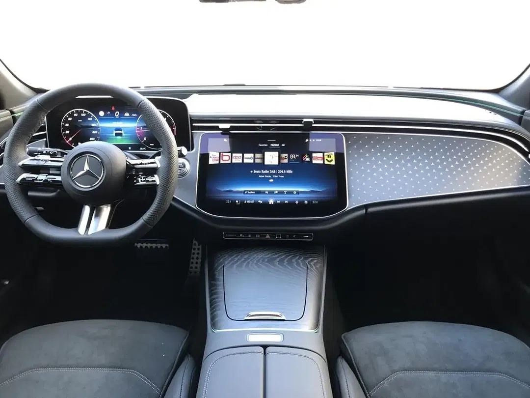 Mercedes-Benz E 450 4MATIC AMG MBUX Burmester Night - Thumbnail 4