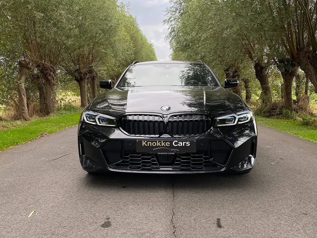 BMW 320 - Thumbnail 2