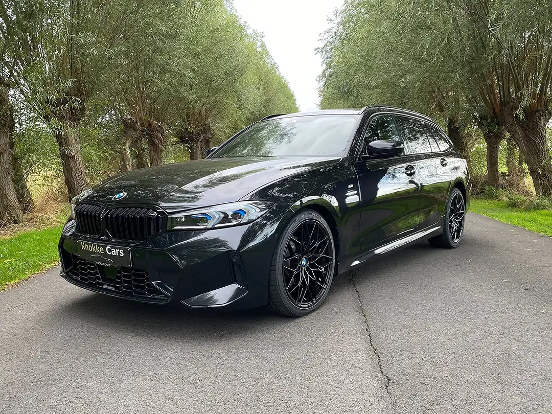BMW 320 - Thumbnail 3