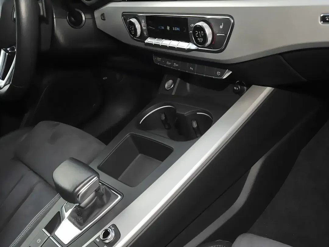 Audi A4 40 TDI S tronic quattro Avant - Thumbnail 6