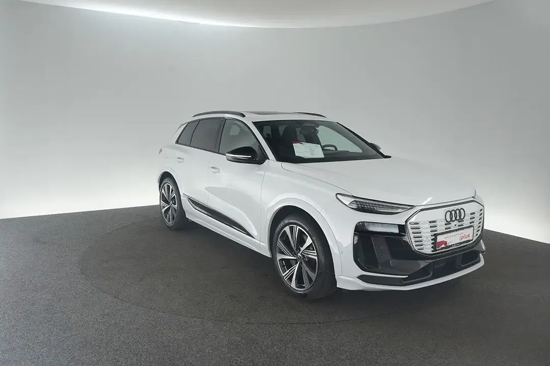 Audi SQ6 e-tron Matrix LED S line - Thumbnail 7