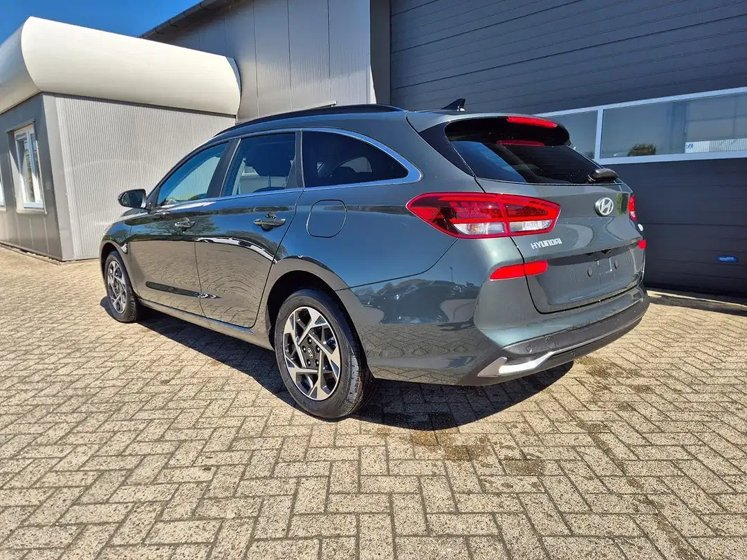 Hyundai i30 1.6 T-GDI AUT cw Trend - Thumbnail 3