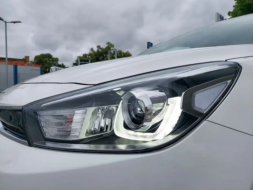 Kia Rio Vision - Thumbnail 3