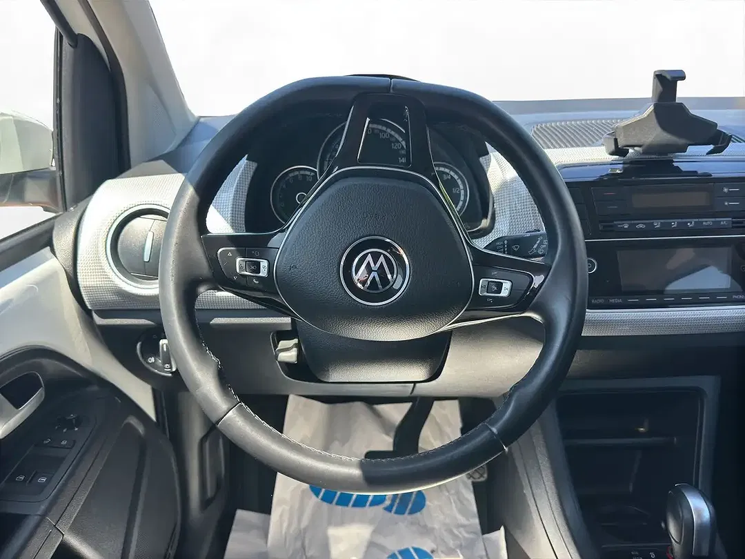 Volkswagen e-up! - Thumbnail 9