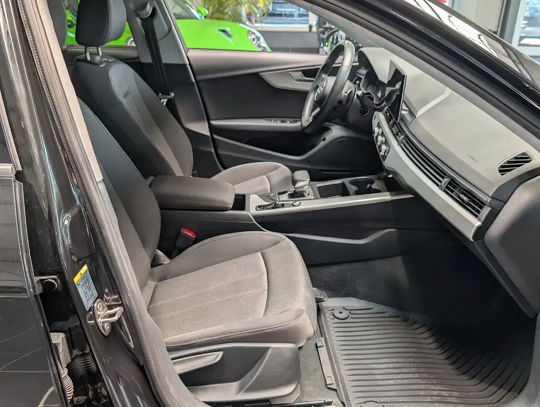 Audi A4 35 TFSI S tronic Avant - Thumbnail 11